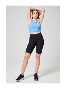 Legginsy Damskie Fitness Kolarki Casall z Wysokim Stanem. Czarne legginsy Casall, bez wzorów, z materiału, z podwyższonym stanem, krótkie. Za 199,00 zł.