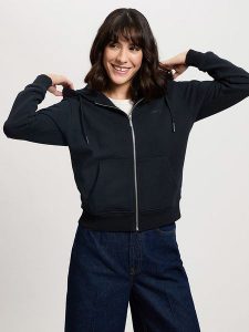 Cross Jeans Bluza w kolorze granatowym rozmiar: S. Niebieskie bluzy Cross Jeans, s, bez wzorów, z bawełny, bez kaptura. Za 114,17 zł.