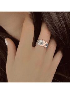 Les Favorites Srebrny pierścionek rozmiar: 54. Szare pierścionki Les Favorites, srebrne. Za 253,54 zł.