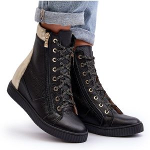 Zazoo 3081 Skórzane Trampki Damskie Na Koturnie Czarne. Czarne trampki bez wzorów, ze skóry, za kostkę, bez zapięcia. Za 585,90 zł.