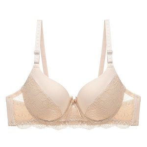 Biustonosz push-up z usztywnieniem i subtelnymi zdobieniami Veritchka. Czarne biustonosze Intica, z aplikacjami, z tkaniny. Za 79,00 zł.