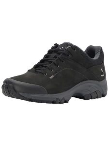 Haglöfs Skórzane buty turystyczne "Ridge" w kolorze czarnym rozmiar: 39 1/3. Czarne buty trekkingowe Haglöfs, z gumy, bez zapięcia. Za 352,21 zł.
