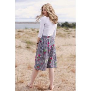 Spódnica Helle Gingham ciemne kwiaty 32 wielokolorowy. Spódnice marki Marie Zélie. W wyprzedaży za 222,30 zł.