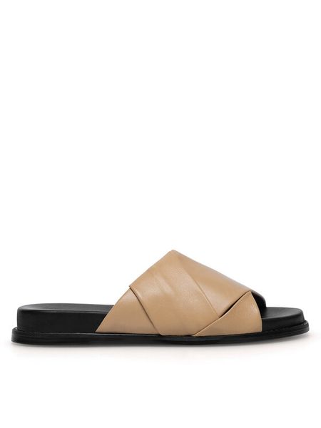 Sergio Bardi Klapki WI29-CHV-24L-192-SB Beżowy. Brązowe klapki Sergio Bardi, bez wzorów, ze skóry, bez obcasa. Za 86,99 zł.