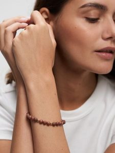 Tamaris Bransoletka z kamieniem naturalnym rozmiar: onesize. Brązowe bransoletki Tamaris, ze stali. Za 95,46 zł.