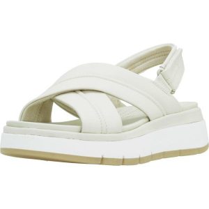 Sandały CLARKS 26181470C Beżowy. Brązowe sandały Clarks, bez wzorów, ze skóry, bez obcasa, bez zapięcia. Za 406,99 zł.