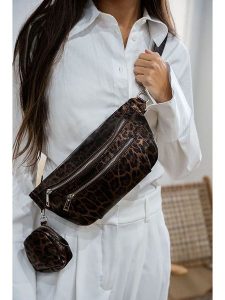 Abaco Skórzana saszetka "Tena" w kolorze jasnobrązowo-czarnym - 31 x 14 x 4,5 cm rozmiar: onesize. Brązowe nerki i saszetki Abaco, bez wzorów, z materiału. Za 251,95 zł.