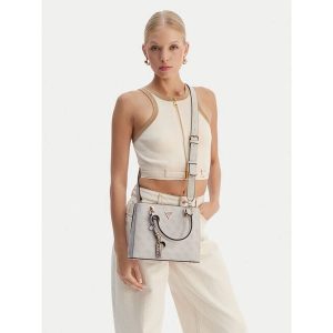 Torebka Guess. Białe kuferki Guess, z aplikacjami, bez dodatków. Za 492,99 zł.