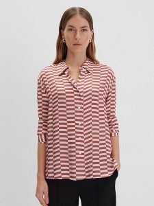 Someday. Koszula w kolorze kremowo-czerwonym rozmiar: 38. Brązowe koszule someday., bez wzorów, z wiskozy, bez kołnierzyka, bez ramiączek. Za 195,99 zł.