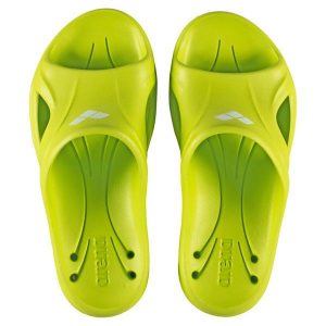Klapki Arena Hydrosoft II Junior Hook. Zielone klapki Arena, bez wzorów, bez obcasa. Za 49,94 zł.