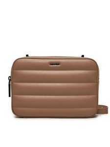 Calvin Klein Torebka Line Quilt Camera Bag K60K612114 Brązowy. Brązowe listonoszki Calvin Klein, bez wzorów, ze skóry, bez dodatków. Za 479,99 zł.