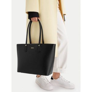 Torebka MEXX. Czarne shopper bag Mexx, bez wzorów, bez dodatków. Za 299,99 zł.