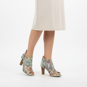 Sandały damskie Laura Vita, ze skóry naturalnej z ażurowymi wycięciami w ozdobny wzór na stabilnym obcasie, kolorowe, 048 SL316D-4JBS. Sandały LAURA VITA, w ażurowe wzory, ze skóry, bez obcasa, na obcasie, bez zapięcia. Za 419,00 zł.