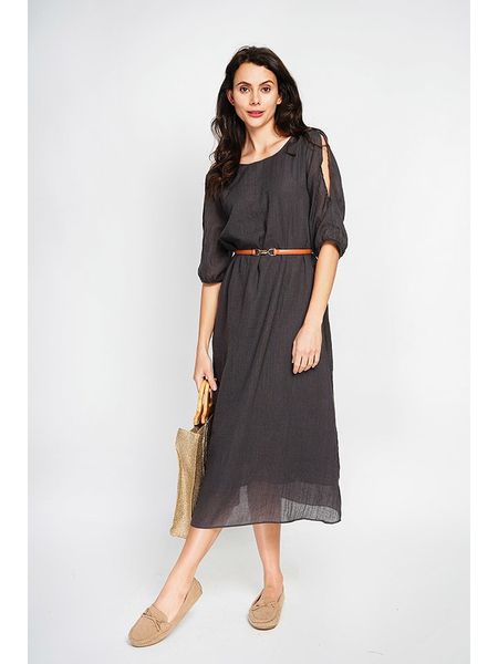 ASSUILI Lniana sukienka w kolorze czarnym rozmiar: 42. Czarne sukienki Assuili, bez wzorów, ze lnu, klasyczne, bez kołnierzyka, bez ramiączek, midi. Za 118,28 zł.