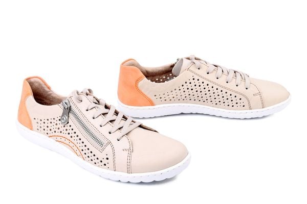 RIEKER 52824-60 beige, półbuty damskie. Brązowe półbuty Rieker, na lato, bez wzorów, bez obcasa, bez zapięcia. Za 329,90 zł.