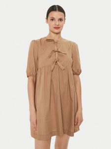 ViCOLO Sukienka codzienna TB1519 Brązowy Regular Fit. Brązowe kombinezony ViCOLO, s, bez wzorów, z bawełny, bez kołnierzyka, bez ramiączek. Za 259,99 zł.
