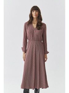 TATUUM Sukienka w kolorze bordowo-kremowym rozmiar: 40. Czerwone sukienki Tatuum, bez wzorów, z wiskozy, bez kołnierzyka, bez ramiączek, midi. Za 190,63 zł.
