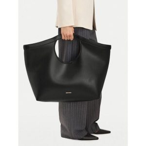 Torebka GINO ROSSI. Czarne shopper bag Gino Rossi, bez wzorów, bez dodatków. Za 299,99 zł.