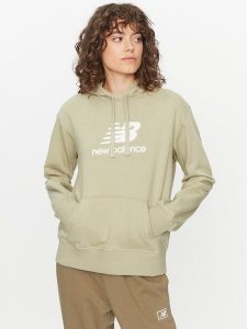 New Balance Bluza Essentials Stacked Logo Hoodie WT31533 Zielony Regular Fit. Zielone bluzy New Balance, s, bez wzorów, z bawełny, bez kaptura. Za 199,99 zł.