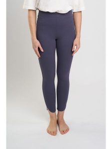 Marks & Spencer Legginsy w kolorze fioletowym rozmiar: 46. Różowe legginsy Marks & Spencer, bez wzorów, z podwyższonym stanem. Za 79,03 zł.
