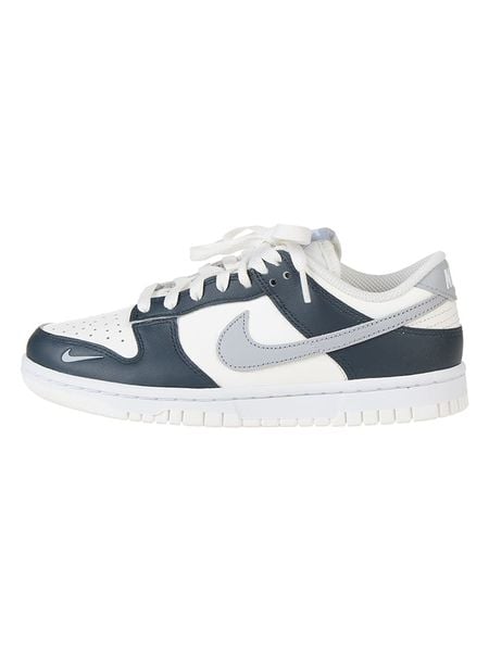 Nike Skórzane sneakersy "Dunk Low" w kolorze biało-szaro-granatowym rozmiar: 36,5. Białe trampki Nike, bez wzorów, z materiału, bez zapięcia. Za 325,79 zł.