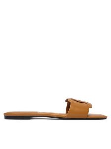 Calvin Klein Klapki Square Flat Sandal Emblem HW0HW03128 Brązowy. Brązowe klapki Calvin Klein, bez wzorów, ze skóry, bez obcasa. Za 369,99 zł.
