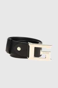 GUESS Czarny pasek Masie. Czarne paski Guess, z aplikacjami. W wyprzedaży za 199,99 zł.