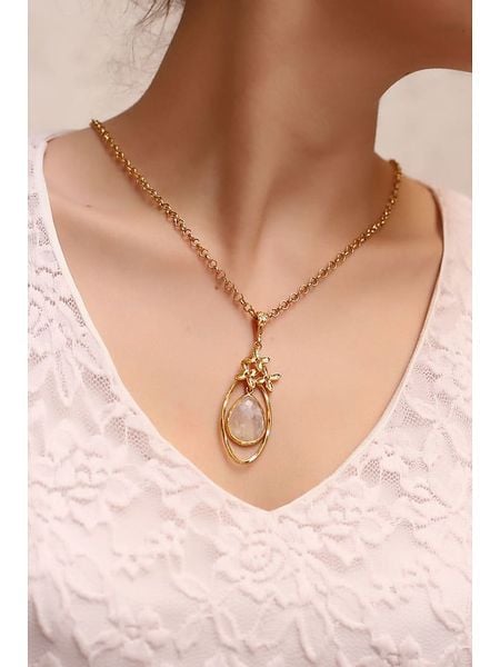 L'Atelier de Gaia Pozłacany naszyjnik z zawieszką - dł. 45 cm rozmiar: onesize. Żółte naszyjniki L'Atelier de Gaia, z kamieniem księżycowym, pozłacane. Za 78,47 zł.