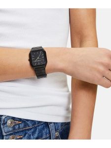 Liebeskind Zegarek kwarcowy w kolorze czarnym rozmiar: onesize. Czarne, analogowe zegarki Liebeskind. Za 404,99 zł.