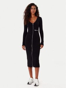 Karl Lagerfeld Jeans Sukienka dzianinowa A4W13011 Czarny Slim Fit. Czarne sukienki Karl Lagerfeld Jeans, xs, bez wzorów, z dzianiny, bez kołnierzyka, bez ramiączek. Za 619,99 zł.