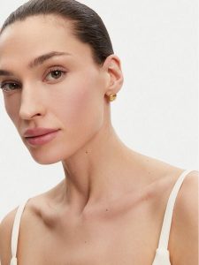 Guess Kolczyki JUBE05 136JW Złoty. Żółte kolczyki Guess, metalowe. Za 159,99 zł.