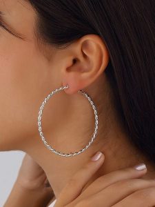 Nakkash Kolczyki-kreole rozmiar: onesize. Szare kolczyki Nakkash, srebrne. Za 43,95 zł.