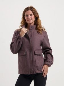 TRAVELIN' Kurtka przejściowa w kolorze fioletowym rozmiar: S. Różowe kurtki Travelin', s, bez wzorów, bez kaptura. Za 326,99 zł.