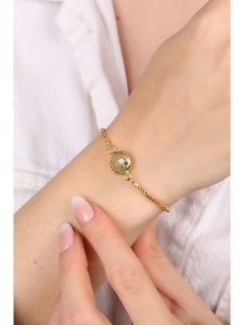 Pierres delicates Pozłacana bransoletka z prehnitem rozmiar: onesize. Zielone bransoletki Pierres delicates, z prehnitem, pozłacane. Za 78,84 zł.