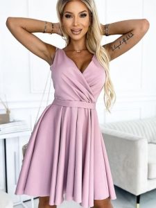 Sukienka Model Maya 478-2 Dirty Pink - Numoco. Różowe sukienki NUMOCO, l, bez wzorów, z elastanu, z asymetrycznym kołnierzem, plus size, bez ramiączek, asymetryczne. Za 385,57 zł.