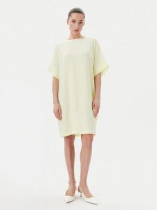 Bruuns Bazaar Sukienka codzienna Gigi BBW3477N Żółty Loose Fit. Żółte kombinezony Bruuns Bazaar, bez wzorów, z wiskozy, bez kołnierzyka, bez ramiączek. Za 229,99 zł.