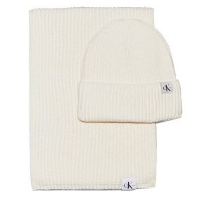 Zestaw Szalik i Czapka Calvin Klein Jeans. Szaliki Calvin Klein Jeans, bez wzorów, z jeansu. Za 299,99 zł.