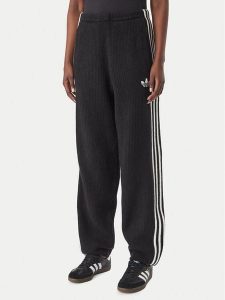 Adidas Spodnie dresowe Adiluna Season 2 X Jennie Knitted Loose Joggers LD8918 Czarny Relaxed Fit. Czarne spodnie dresowe ADIDAS, xl, bez wzorów, z dresówki. Za 439,99 zł.