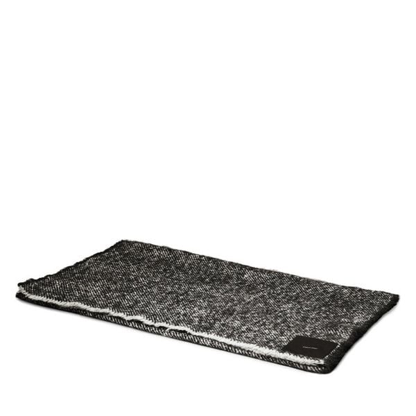 Szalik Calvin Klein. Czarne szaliki Calvin Klein, bez wzorów. Za 209,99 zł.