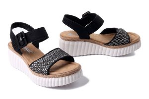 RIEKER 69176-00 black, sandały damskie. Czarne sandały Rieker, bez wzorów, bez obcasa, na koturnie, bez zapięcia. Za 230,93 zł.
