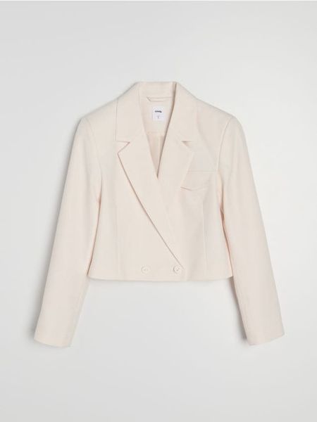 Krótki żakiet dwurzędowy - kremowy. Białe marynarki i żakiety Sinsay, l, bez wzorów. Za 69,99 zł.