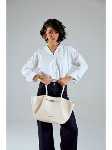Vince Camuto Shopper bag "Prato" w kolorze beżowym - 52 x 27 x 13 cm rozmiar: onesize. Brązowe shopper bag Vince Camuto, bez wzorów, z materiału, na ramię, bez dodatków. Za 131,12 zł.