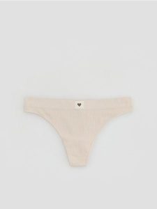 Prążkowane majtki stringi - beżowy. Brązowe stringi Reserved, bez wzorów, prążkowane. Za 29,99 zł.