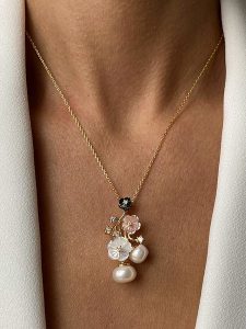 Les Petites Précieuses Pozłacany naszyjnik z zawieszką - dł. 40 cm rozmiar: onesize. Białe naszyjniki Les Petites Précieuses, z cyrkonią, pozłacane. Za 217,99 zł.