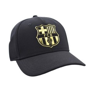 Czapka z daszkiem FC Barcelona Jr - oficjalna licencjonowana. Czerwone czapki FC BARCELONA, bez wzorów, sportowe. Za 119,00 zł.