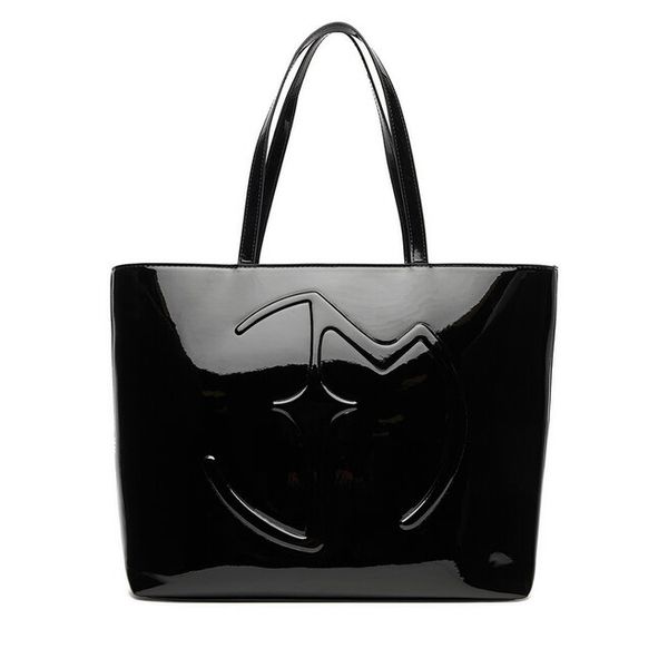 Torebka Eva Minge. Czarne shopper bag Eva Minge, bez wzorów, bez dodatków. Za 239,99 zł.
