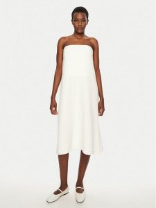 Herskind Sukienka koktajlowa Carly 5422177 Biały Loose Fit. Białe sukienki Herskind, bez wzorów, z wiskozy, wizytowe, bez kołnierzyka, bez ramiączek. Za 609,99 zł.