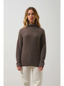 AUTHENTIC CASHMERE Kaszmirowy golf w kolorze brązowym rozmiar: M. Brązowe golfy AUTHENTIC CASHMERE, bez wzorów, z kaszmiru. Za 305,20 zł.