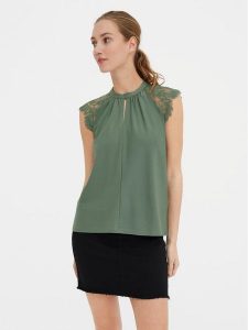 Vero Moda Bluzka Milla 10226072 Zielony Regular Fit. Zielone bluzki Vero Moda, l, bez wzorów, z syntetyku, bez kołnierzyka, bez ramiączek. Za 79,99 zł.