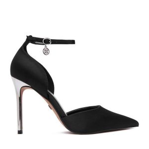 Szpilki Nine West. Czarne szpilki Nine West, bez wzorów, bez obcasa. Za 249,99 zł.